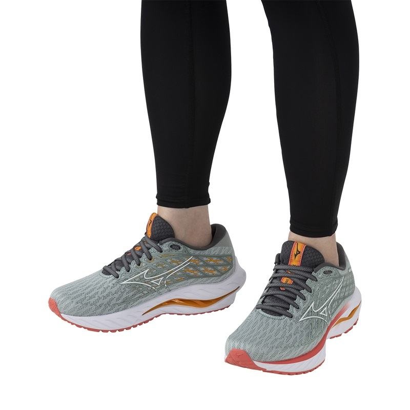 Grey / White Women's Mizuno Wave Inspire 20 Running Shoes | RMV094251